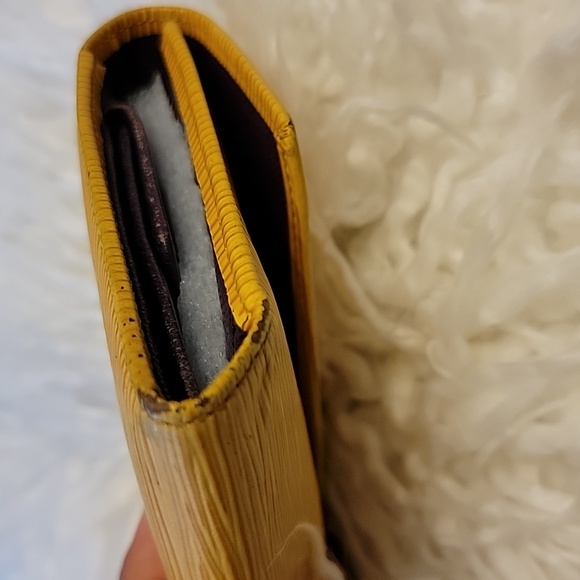 Louis Vuitton Vintage Epi Leather Porte Tresor Wallet - Picture 6 of 15